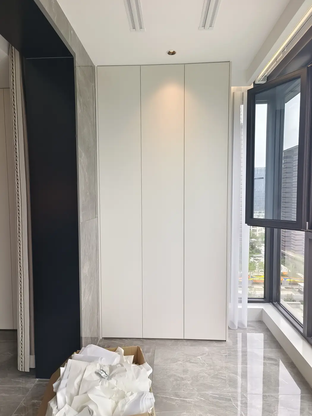 咸阳市秦都区沣东新城陕建沣谓壹号院190㎡巴西博耐克+爱格现代简约全屋定制图片3