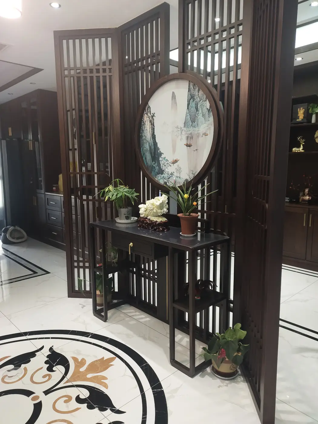 未央区风景御园208㎡泰国橡胶木贴黑胡桃木皮烤漆新中式风格全屋定制图片3