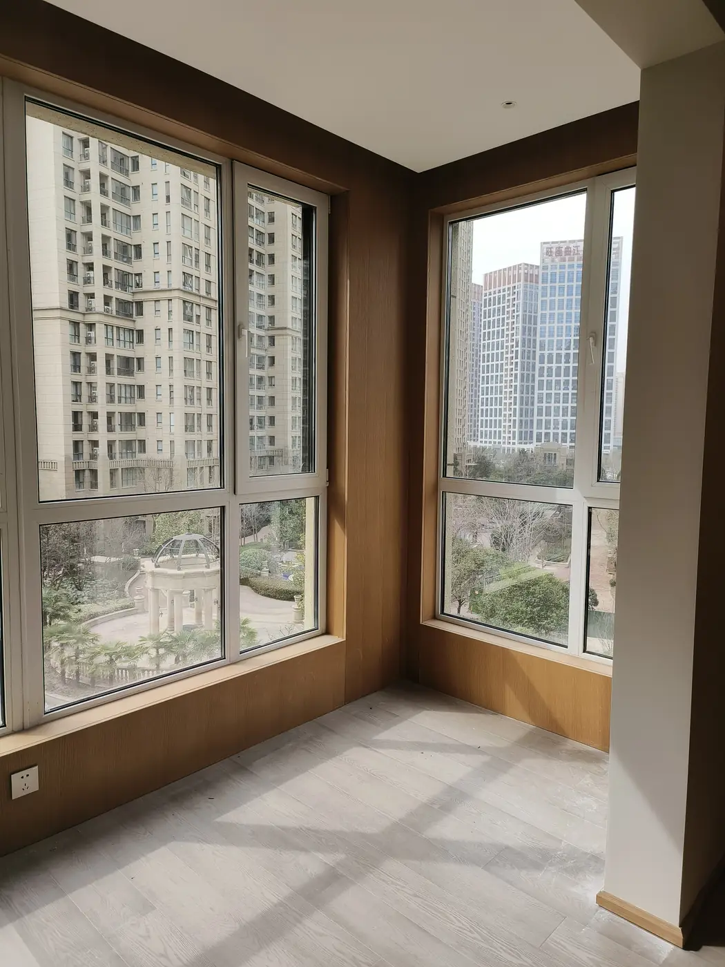 雁塔区海德堡219㎡实木多层板贴橡木木皮烤漆全屋定制图片4