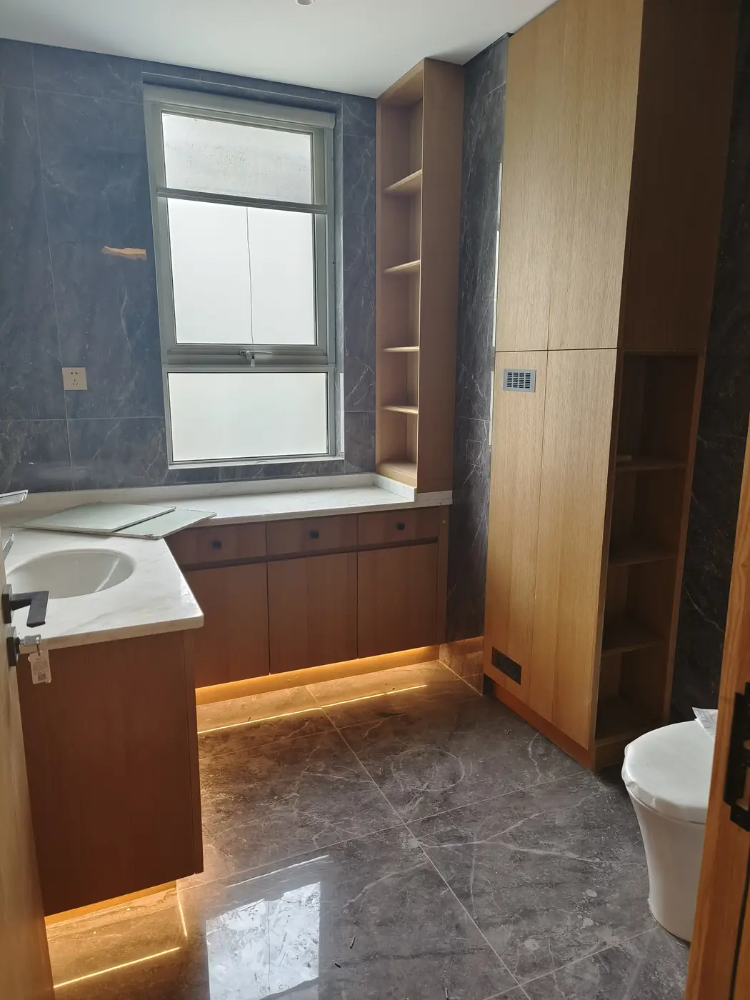 雁塔区海德堡219㎡实木多层板贴橡木木皮烤漆全屋定制图片5
