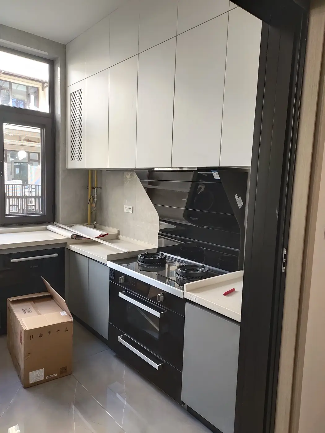 雁塔区鸿基紫韵别墅330㎡实木多层贴皮烤漆现代简约风格全屋定制图片4